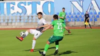 Ćazim Suljić (levo) je imel priložnost za zadetek, a ni imel sreče.