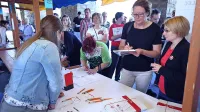 Zaposlitveni sejem  omogoča spoznavanje poklicev, ki zagotavljajo 
možnost zaposlitve, delodajalcem pa že prvi stik z morebitnimi 
novimi sodelavci.