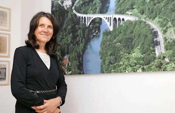 Darinka Kozinc: “Dobro plačana delovna mesta so le v Ljubljani”