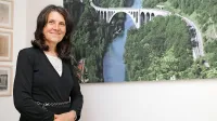 Darinka Kozinc: “Dobro plačana delovna mesta so le v Ljubljani”
