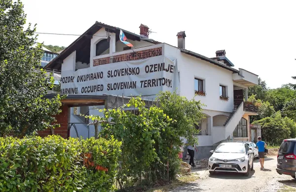 Hiša Joška Jorasa na  naslovu Sečovlje 1 po predlaganih spremembah piranskega občinskega statuta ne bo več v piranski 
občini. 
