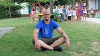 Nejc Rožac si ne predstavlja, da bi osem ur preživel za pisalno 
mizo. 