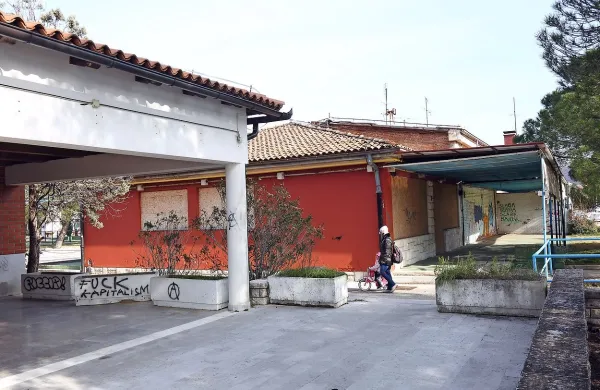 Zapuščen objekt Taverne je DUTB prodajal za 3,3 milijona evrov. 