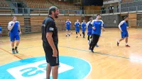 Po bazičnih pripravah v Zrečah so reprezentanti pod budnim 
selektorjevim očesom od srede vadili v koprski dvorani. 