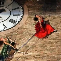 Na koprski Titov trg 26. junija prihaja skupina Il Posto Danza 
Verticale.  