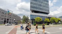 Dutb je za premoženje v Eda centru v nekaj nadstropjih plačala 
skoraj dvanajst milijonov evrov, kaj bo z njim pa še ni znano. 
