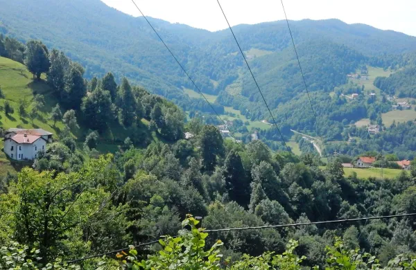 Po razgibanem terenu na območju dveh Lomov bo vodo treba 
prečrpavati. 