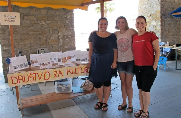 V Društvu za kulturo inkluzije  so se povezale tako Slovenke kot 
Bosanke.