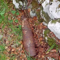 



Največja od  granat je bila topovska granata kalibra 149 mm 
italijanske izdelave. 