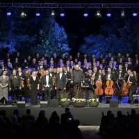 Nastopajoči so poželi stoječe ovacije. Foto: Pavšič - Zavadlav