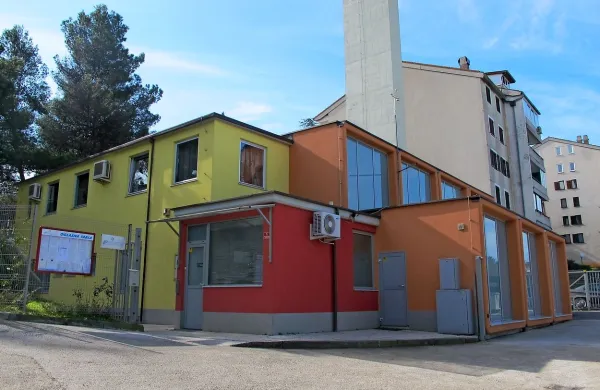 Z novim upravnikom kurilnice so zmanjšali zneske na položnicah in stroške delovanja kurilnice. 
