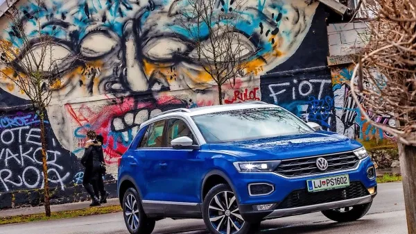 T-roc  bi lahko glede na napovedi kmalu spodnesel legendarnega 
golfa.