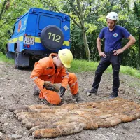 Včeraj so pripadniki državne enote za varstvo pred NUS severnoprimorske regije odstranili drugo največjo najdbo granat 
letos.