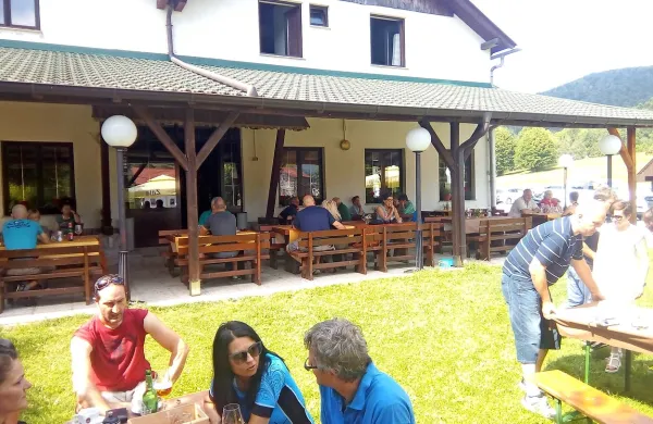 Novi najemniki lokala v središču kraja so zadovoljni z obiskom, 
obiskovalci pa s ponudbo.