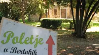 Julijski četrtkovi večeri bodo znova zapolnili vrtove palače 
Panatoiopolo z glasbo. 