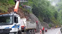 Po namestitvi mrež ni več padajočega kamenja, ampak koliko 
resnejše škode lahko posredno povzroči popolna zapora?