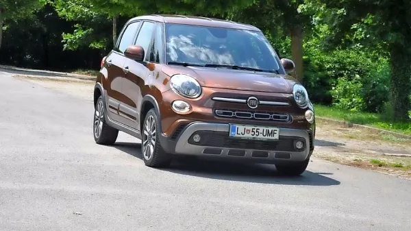 Veliki “fičko” navdušuje z uporabnostjo, simpatičnostjo in voznimi 
lastnostmi.