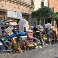 “Vse bom odnesel nazaj v hišo”