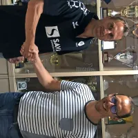 Tako sta si v roke segla Peter Mičović (levo) in predsednik kluba 
Aljoša Bertok.