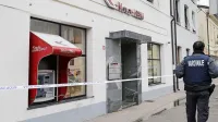 Približno sedem ur po marčevskem ropu NKBM v Solkanu so 
Mateja Č. prijeli v okolici Tolmina.
