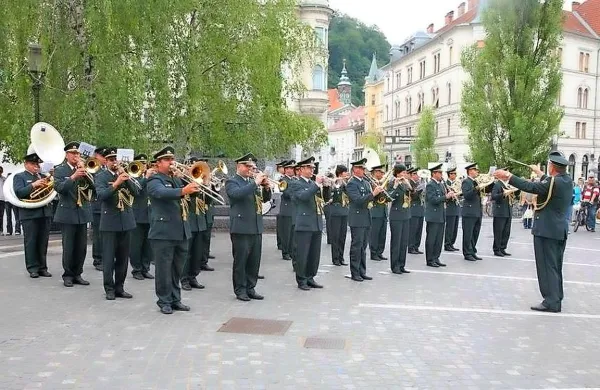 Orkestra Slovenske vojske v zadnjih desetih letih niso pomlajevali.
