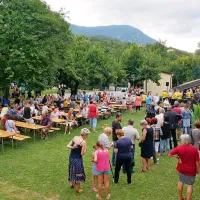 Vreme je nekoliko nagajalo, a je polenta nazadnje priklicala 
rumeno sonce.