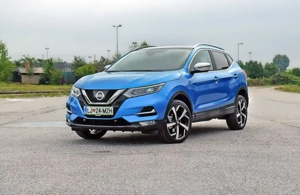 Modri zapeljivec ob najnovejših osvežitvah še vedno priteguje pozornost.