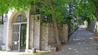 Nova dovozna pot bo vodila po severnem pobočju štanjelskega 
hriba,  med spodnjo  krožno potjo in grajskim poslopjem. 