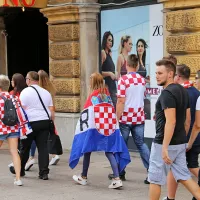 Hrvaško in Francijo prežema navijaška vročica