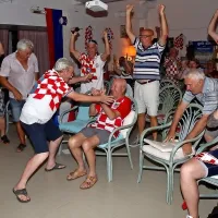 Hrvaško in Francijo prežema navijaška vročica