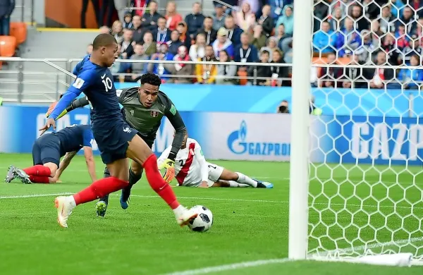 Najdražji nogometaš v vrstah Francije je napadalec  Kylian Mbappe, ki je vreden 120 milijonov evrov.