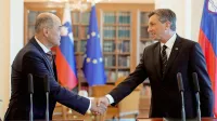 Vse kaže na to, da se bo moral Janez Janša Borutu Pahorju 
zahvaliti za ponudbo za sestavo vlade pod njegovim mandatarstvom.