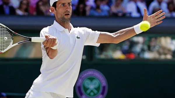 Novak Đoković je po več kot letu dni neuspehov zmagovalno pot našel na wimbledonski sveti travi.