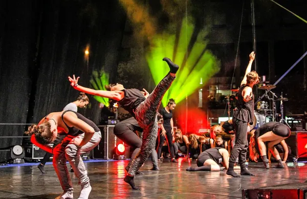 Dvojica M&N je zaslužna tudi za to, da je Šempeter več let gostil 
mednarodni plesni kamp.