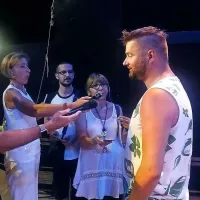 Igralec Kristijan Guček  v srčiki medijske pozornosti