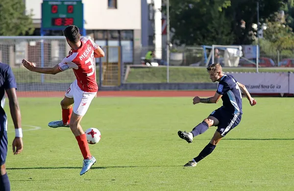 Jaka Kolenc (desno) bo nosil kapetanski trak Gorice.