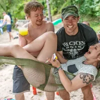 Fotografije, iz katerih grmi in tuli