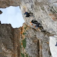 Via ferata pod Prestreljeniškim oknom  je izziv s pogledom na hribe. 
Prihodnje leto jo bodo nadgradili.