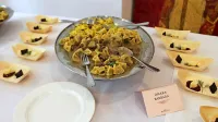 Žlikrofi kot glavna jed s hišno - Barbarino omako in kot sladica - 
žlikrofi iz bele in črne čokolade.
