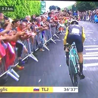 Roglič v kronometru zdrsnil s tretjega na četrto mesto