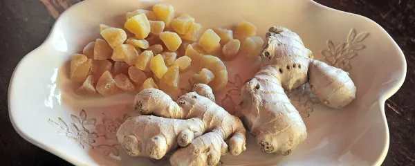 Ingver - svež in kandiran