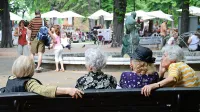 Najvišji dodatek bodo dobili tisti, katerih pokojnina ni višja od 450 
evrov, najnižjega pa tisti s pokojnino nad 780 evrov.