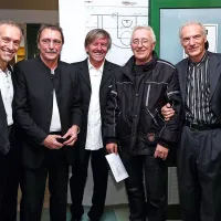 Oliver Dragojević je decembra 2013 s Faraoni nastopil na koncertu 
v koprski dvorani Bonifika, eni od postaj turneje, s katero so  
obeležili 40 let delovanja skupine.    