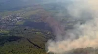 Požar nad Ajdovščino je v petek in včeraj gasil vojaški helikopter. 