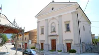V noči na ponedeljek so neznanci vlomili v mirensko cerkev.