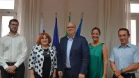 Dan za stiske ljudi in njihove zgodbe