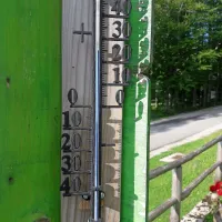 Na Sviščakih je sredi dneva prijetnih 25 stopinj Celzija.