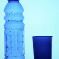 Žejo najučinkoviteje pogasi navadna voda. 