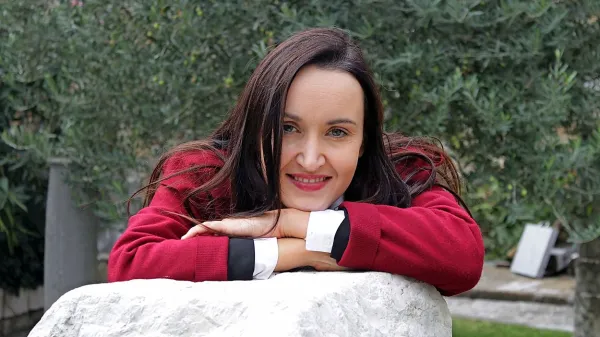 Tinkara se vrača v rojstni kraj glasbil
