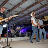 Za jubilejno, 40. Krompirjevo noč, so se ponovno zbrali člani 
nekdanje domače rock zasedbe Forgotten Eaden in zapeli tudi 
himno Krompirjeve noči.